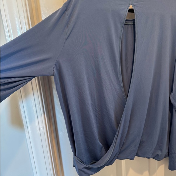 SPANX Blue Long Sleeve Athletic Top Size 2X - Picture 3 of 11